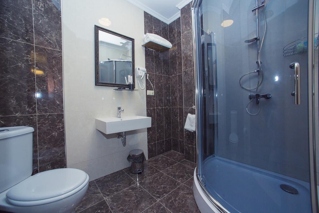Royal Venezia Hotel Batumi Szoba fotó